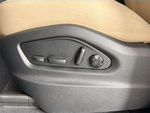 Certified 2026 Porsche Cayenne Coupe AWD/4WD image 31