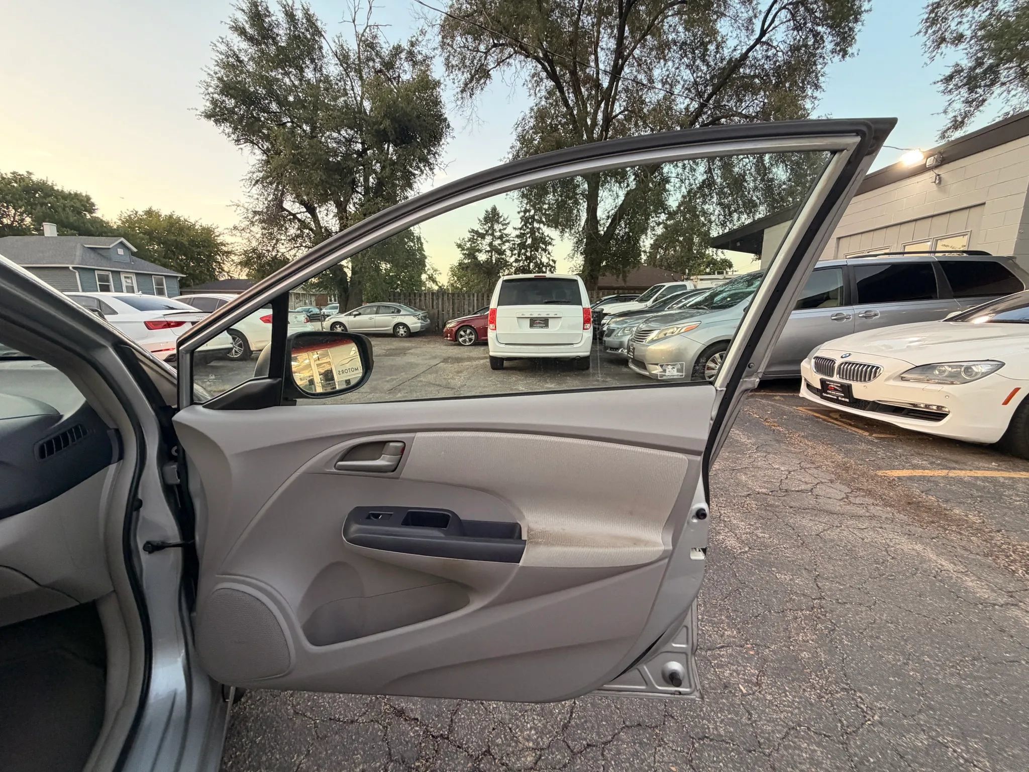 Used 2010 Honda Insight EX image 22