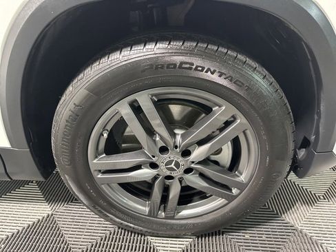 Used 2025 Mercedes-Benz GLA 250 4MATIC image 9