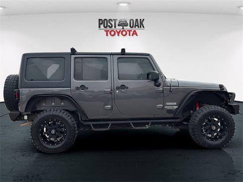 Used 2018 Jeep Wrangler Unlimited Sport S image 8