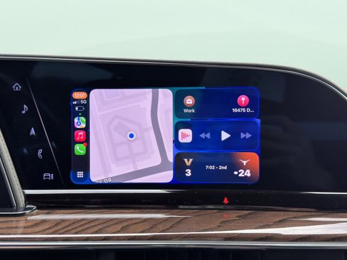 Used 2022 Cadillac Escalade ESV Premium Luxury Platinum w/ Heavy-Duty Trailer Package image 9