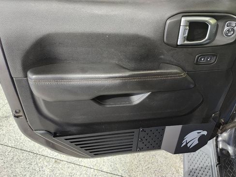 Used 2021 Jeep Gladiator Overland AWD/4WD image 21