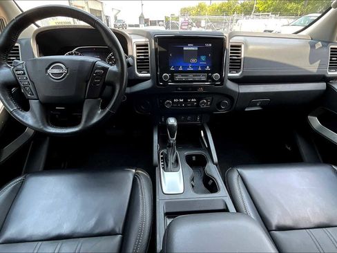 Used 2024 Nissan Frontier SL image 15