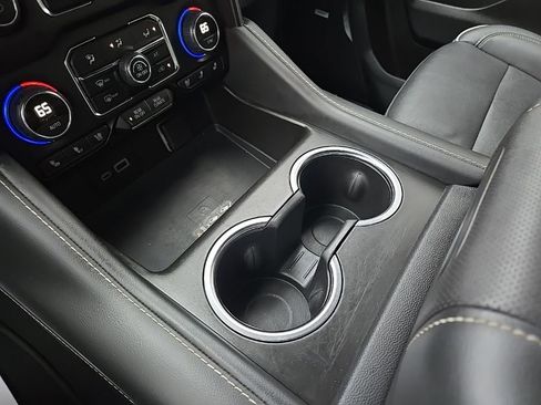 Used 2024 Chevrolet Tahoe Premier AWD/4WD image 65