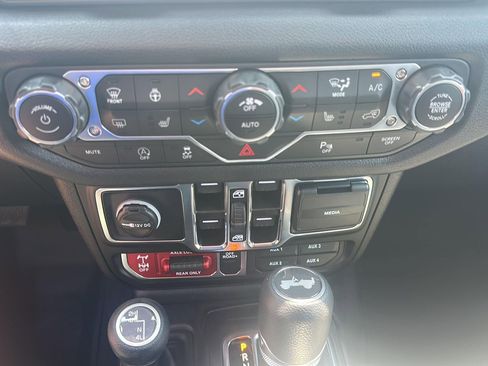 New 2025 Jeep Wrangler Unlimited Sport image 17