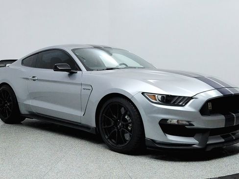 Used 2020 Ford Mustang Shelby GT350 w/ Technology Package image 7