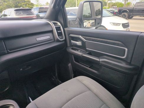 Used 2024 RAM 2500 Big Horn AWD/4WD image 18
