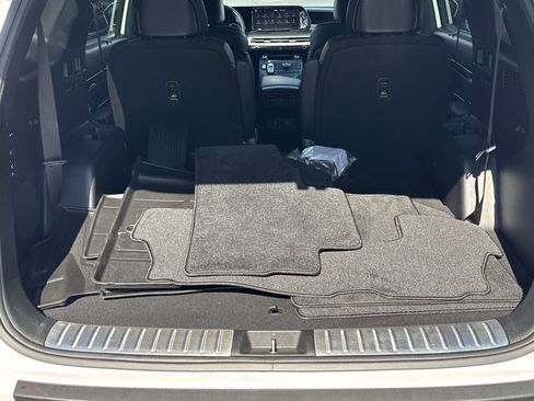 Used 2024 Hyundai Palisade Calligraphy image 18