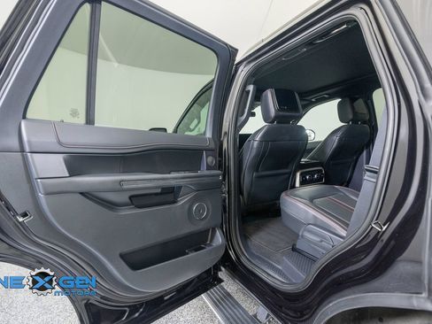 Used 2024 Ford Expedition Limited AWD/4WD image 27