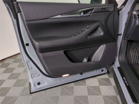 Certified 2025 INFINITI QX60 Luxe w/ Black Edition image 18