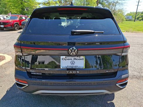 Used 2025 Volkswagen Taos SEL w/ Black Wheel Plus Package AWD/4WD image 5