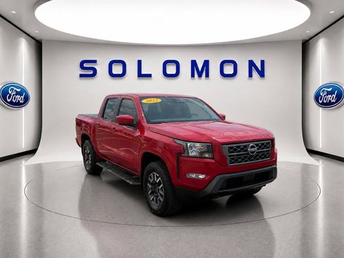 Used 2022 Nissan Frontier SV AWD/4WD image 3
