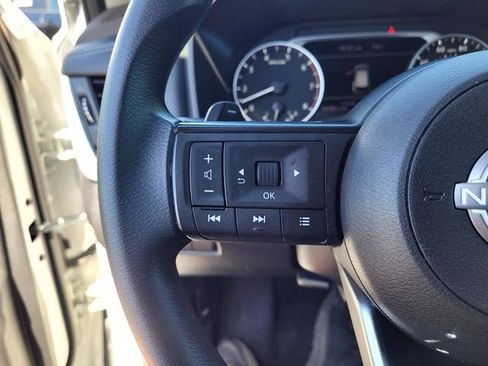 Used 2023 Nissan Rogue S FWD image 24
