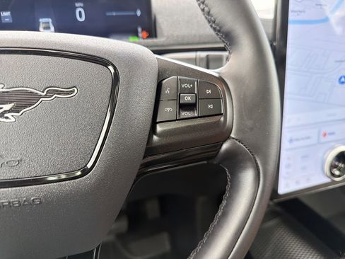 Used 2025 Ford Mustang Mach-E Premium AWD/4WD image 29