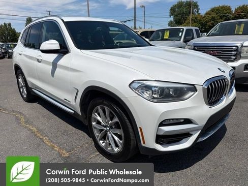 Used 2018 BMW X3 xDrive30i w/ Premium Package AWD/4WD image 3