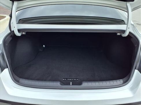 Certified 2025 Hyundai Elantra Sport image 25