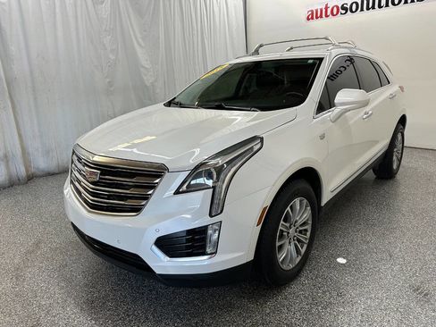 Used 2018 Cadillac XT5 Luxury image 3