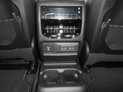 New 2026 Jeep Grand Cherokee L Limited AWD/4WD image 23