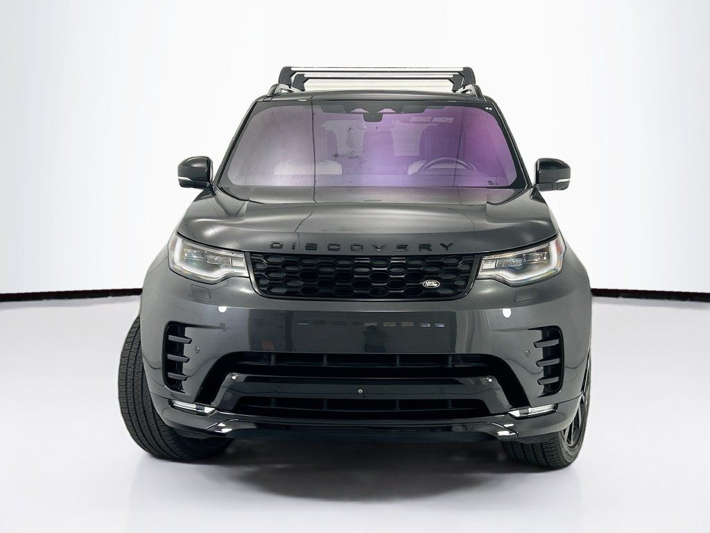 Used 2022 Land Rover Discovery HSE R-Dynamic AWD/4WD image 2