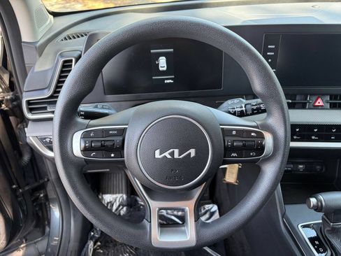 Used 2025 Kia Sportage LX FWD image 25