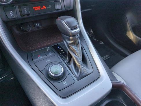 Used 2019 Toyota RAV4 Limited w/ Carpet Mat Package image 12