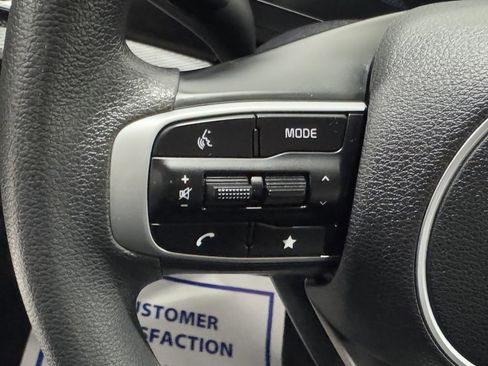 Used 2024 Kia Sportage LX AWD/4WD image 5