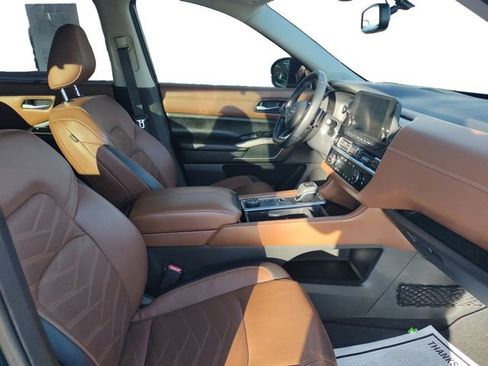 Used 2022 Nissan Pathfinder Platinum w/ Cargo Package image 15