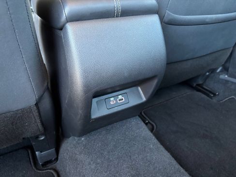 Used 2025 Nissan Altima 2.5 SV FWD image 22