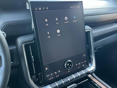 New 2026 GMC Yukon XL Denali w/ Denali Reserve Package AWD/4WD image 18