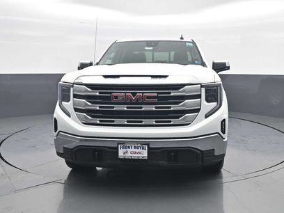 New 2026 GMC Sierra 1500 SLE w/ Preferred Package