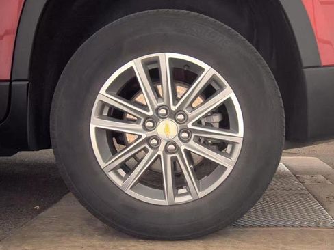 Certified 2023 Chevrolet Traverse LT image 10