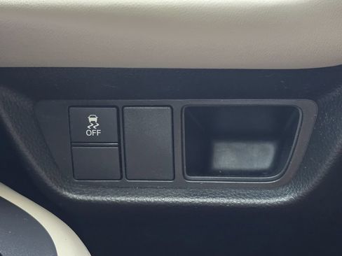 Used 2025 Honda HR-V LX image 23