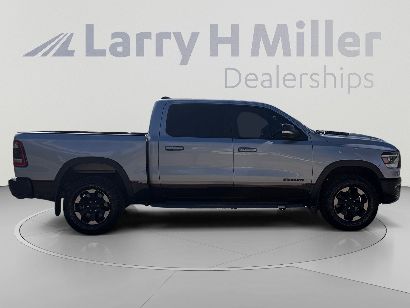 Used 2019 RAM 1500 Rebel w/ Rebel Level 2 Equipment Group AWD/4WD image 6