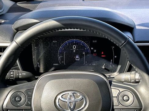 Used 2024 Toyota Corolla Cross XLE w/ Convenience Package AWD/4WD image 13