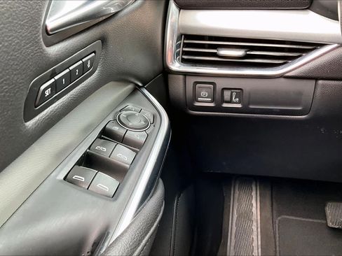 Used 2019 Cadillac XT4 Premium Luxury w/ Cold Weather Package FWD image 33