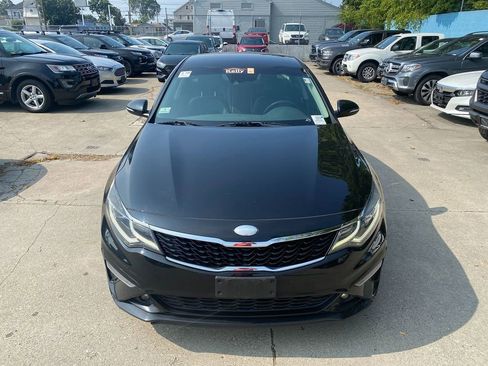 Used 2019 Kia Optima S image 3