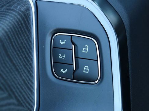 New 2025 Ford F250 Platinum image 20