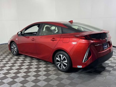 Used 2018 Toyota Prius Prime Premium FWD image 8