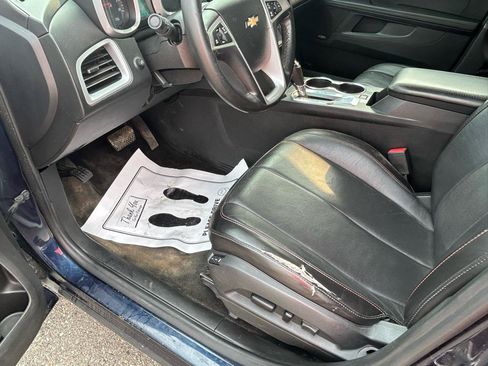Used 2017 Chevrolet Equinox Premier w/ Enhanced Convenience Package FWD image 12