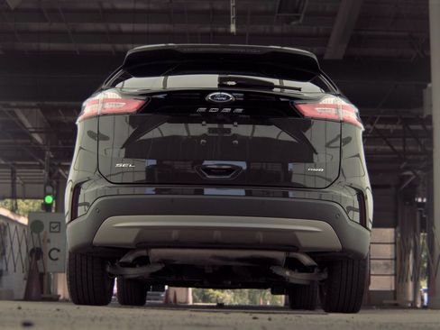 Used 2024 Ford Edge SEL w/ Convenience Package AWD/4WD image 7