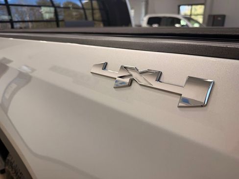 Used 2020 GMC Sierra 1500 SLT w/ SLT Premium Package image 16