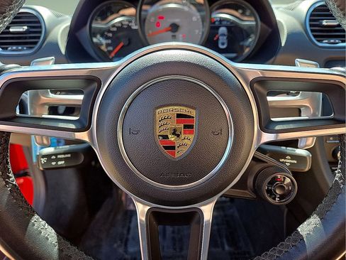 Used 2020 Porsche 718 Cayman S image 30