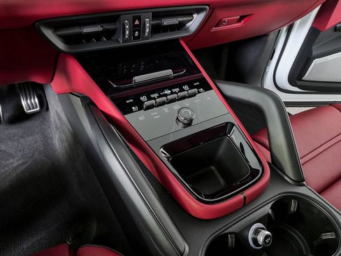 New 2026 Porsche Cayenne GTS AWD/4WD image 18