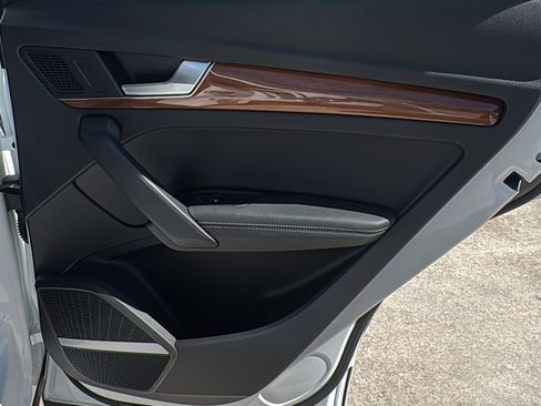 Used 2023 Audi Q5 2.0T Premium Plus w/ Premium Plus Package image 27