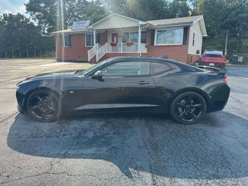 Used 2016 Chevrolet Camaro SS RWD image 3