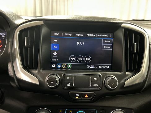 Used 2024 GMC Terrain SLT w/ Elevation Edition image 17