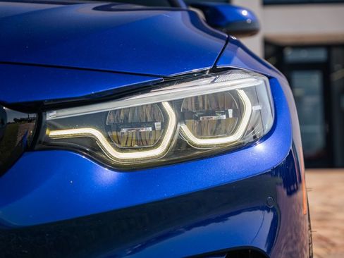 Used 2020 BMW M4 Coupe w/ Competition Package RWD image 10