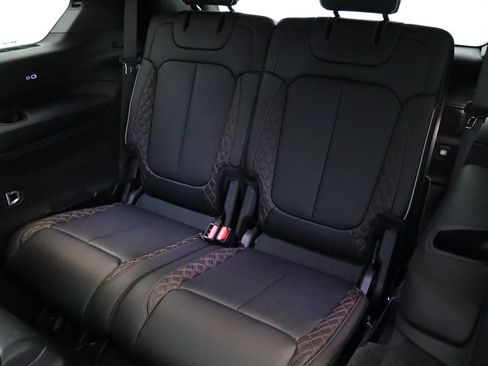 Used 2023 Jeep Grand Cherokee L Summit AWD/4WD image 12