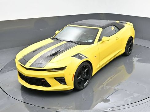 Used 2018 Chevrolet Camaro SS RWD image 20