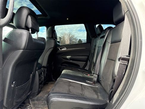 Used 2019 Jeep Grand Cherokee Altitude image 9